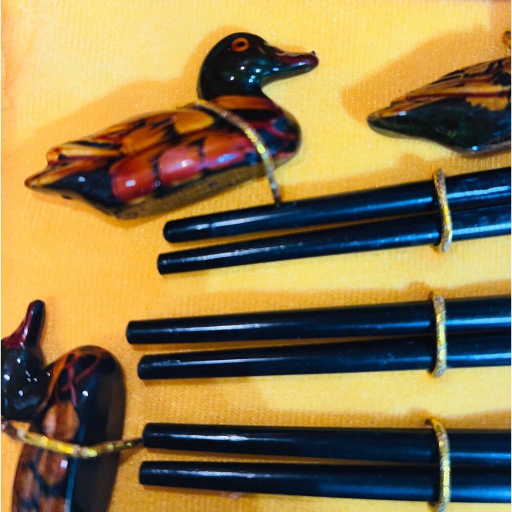 Decorative Dragon Box With 5 Pairs Of Floral Chopsticks with Duck Rests - Picture 4 of 6